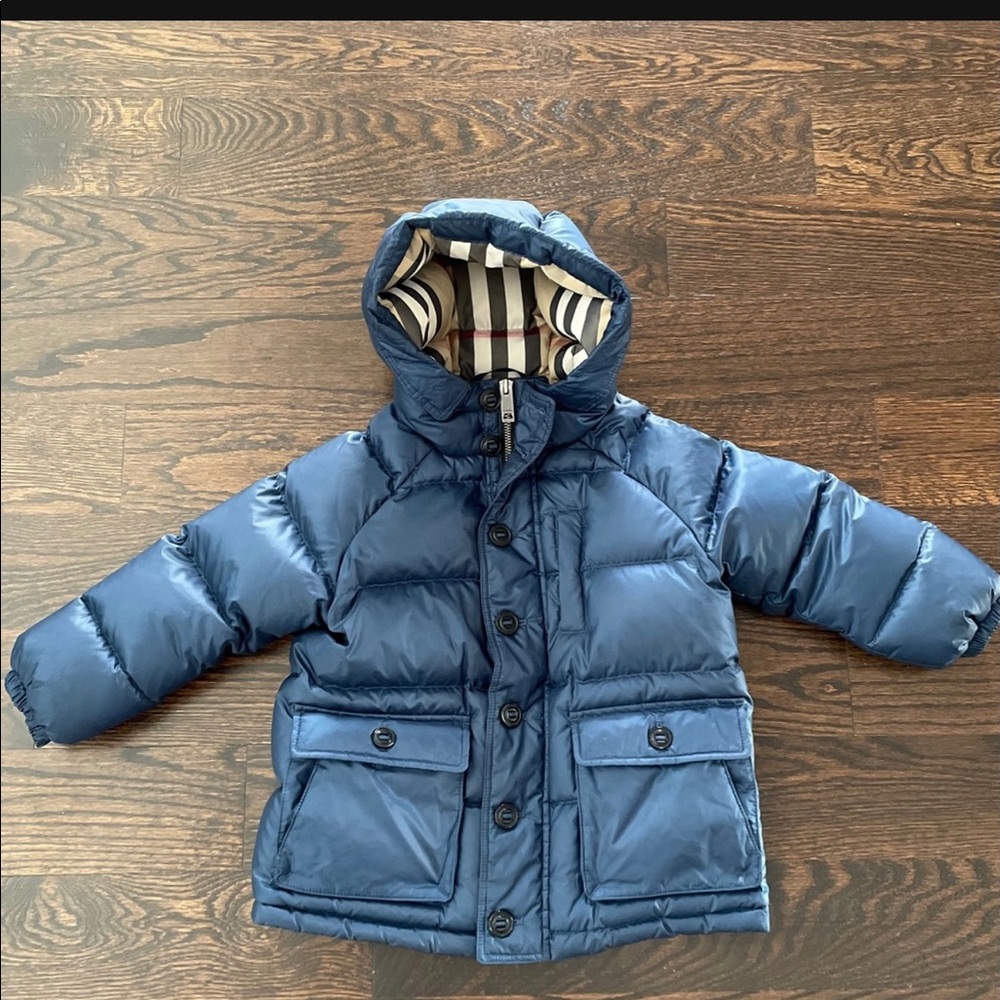 Boys winter Burberry coat. Size 4T